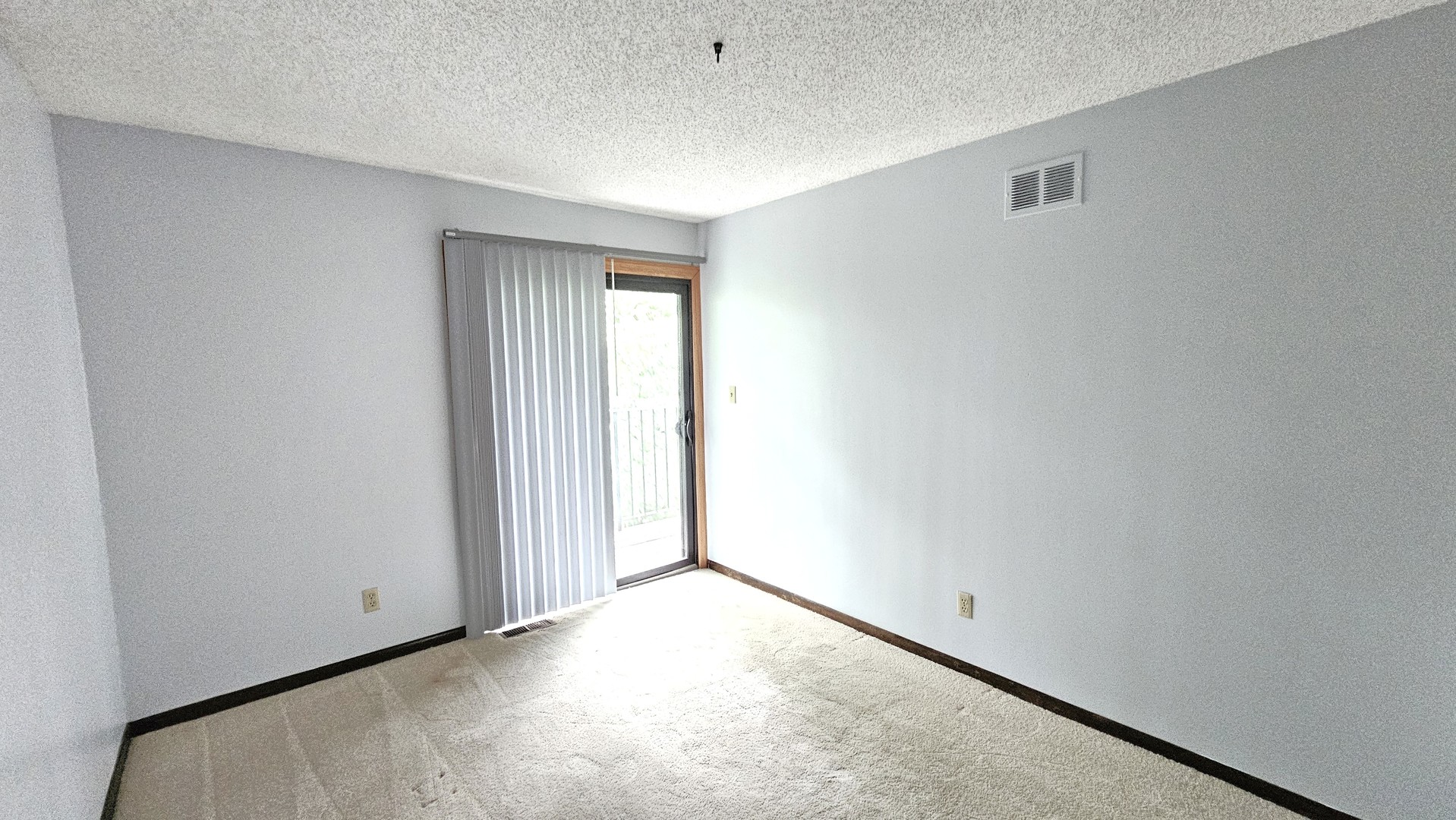 1461 W Midland Court, Joliet, IL 60436