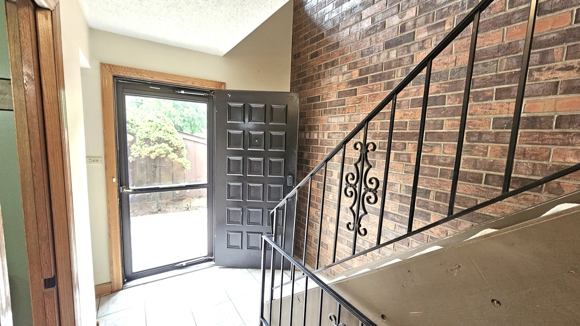 1461 W Midland Court, Joliet, IL 60436