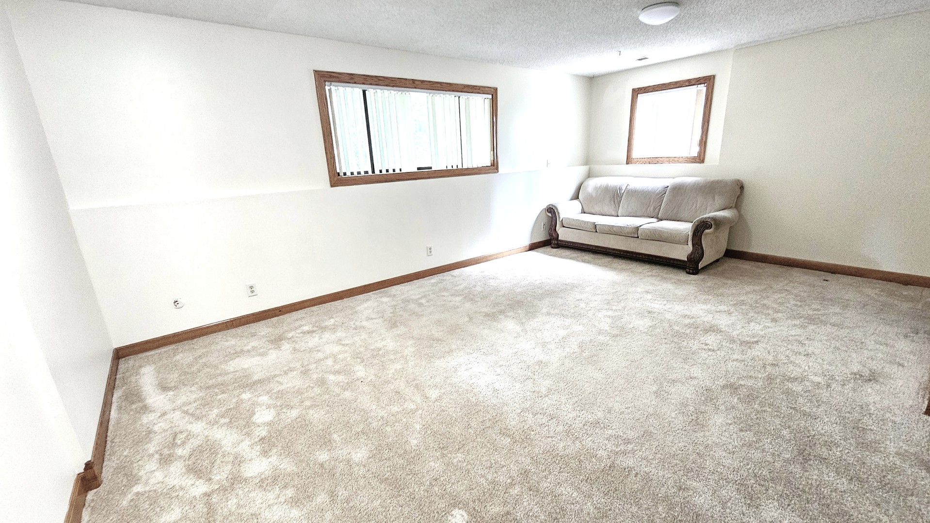 1461 W Midland Court, Joliet, IL 60436