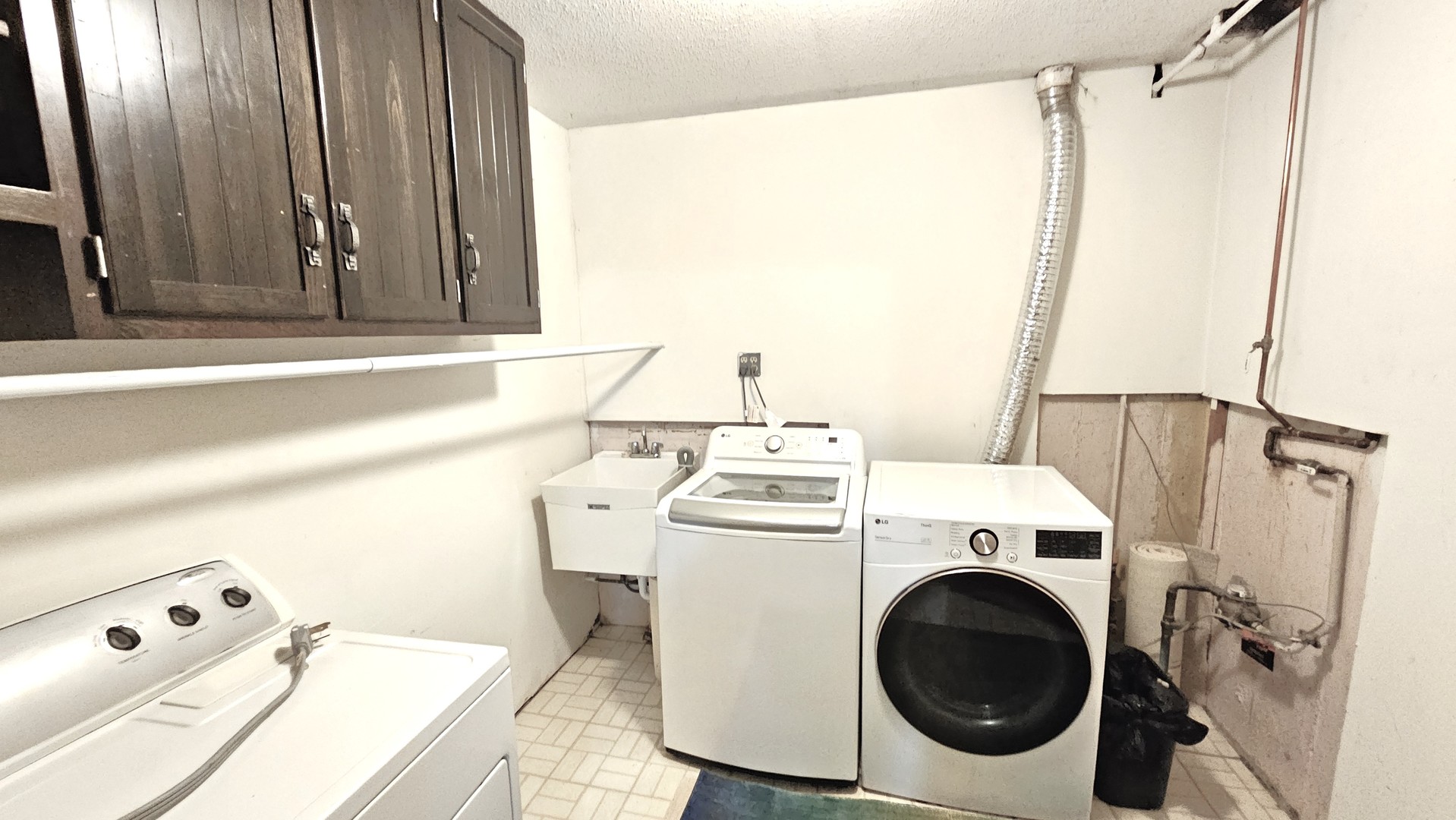 1461 W Midland Court, Joliet, IL 60436