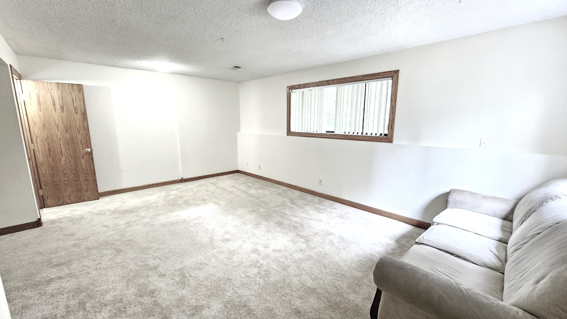 1461 W Midland Court, Joliet, IL 60436