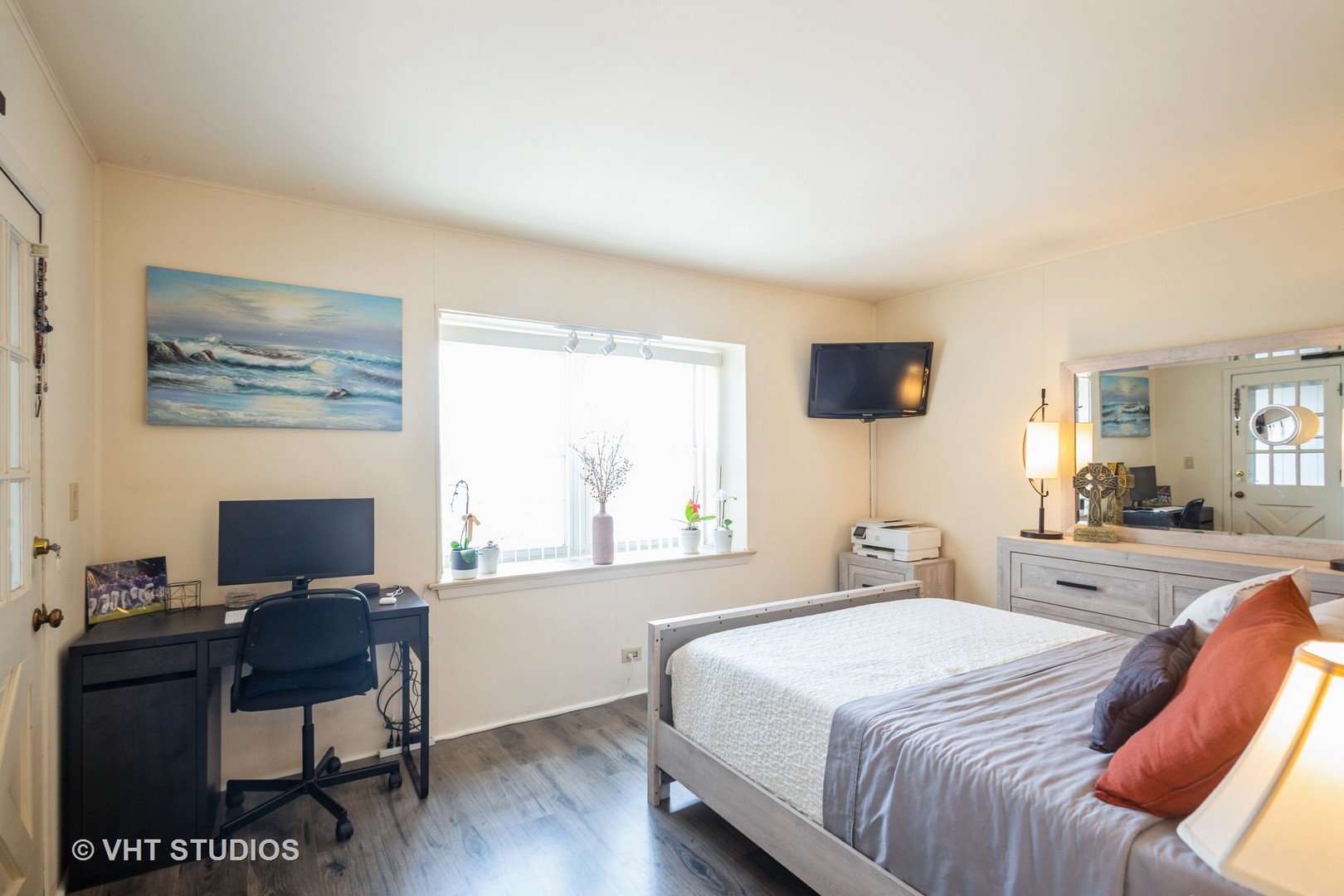 642 Burgundy Court #A, Elk Grove Village, IL 60007