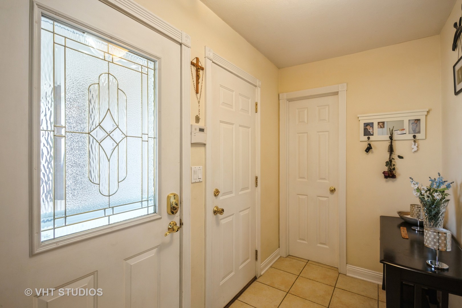 642 Burgundy Court #A, Elk Grove Village, IL 60007