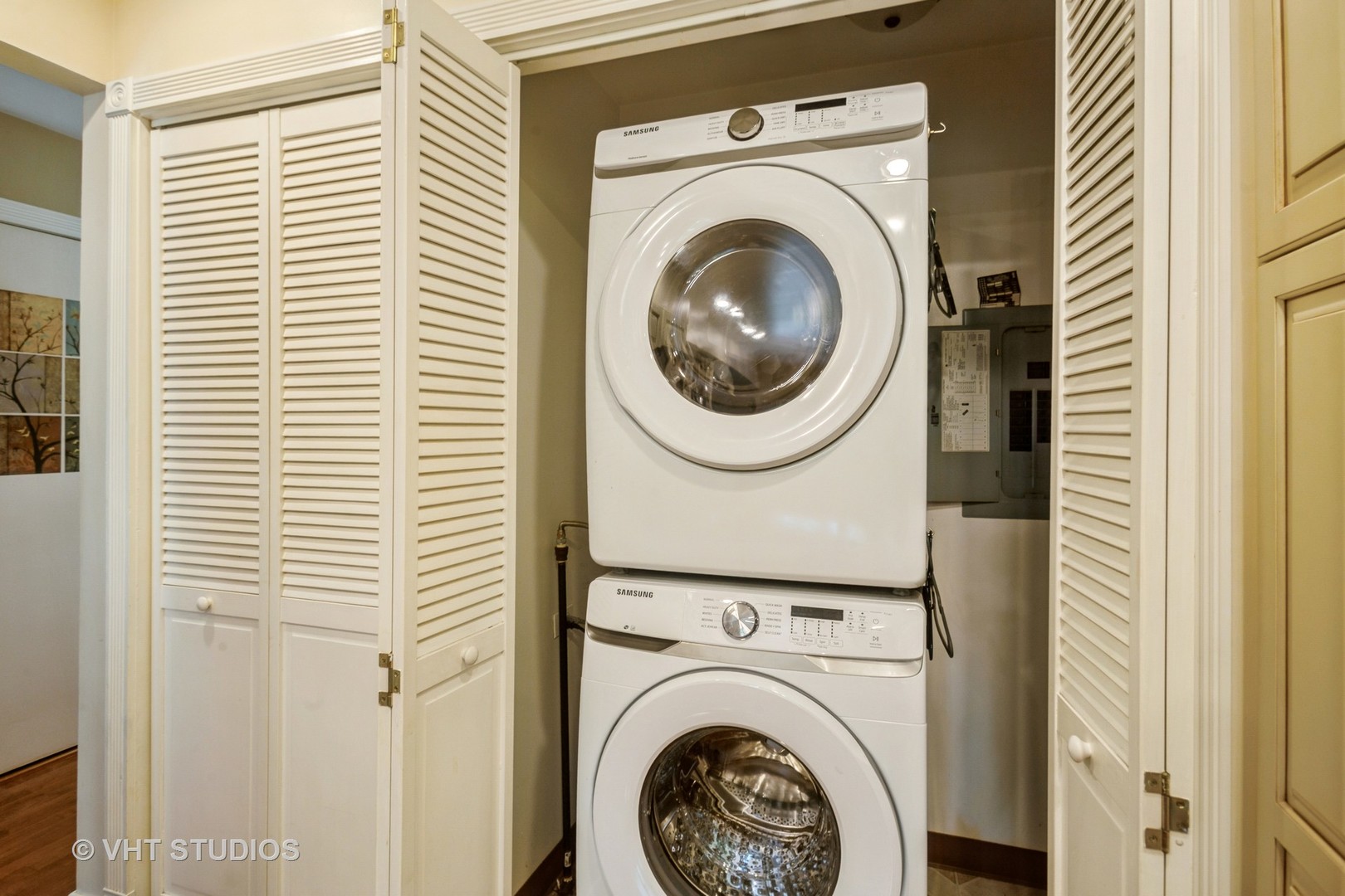642 Burgundy Court #A, Elk Grove Village, IL 60007