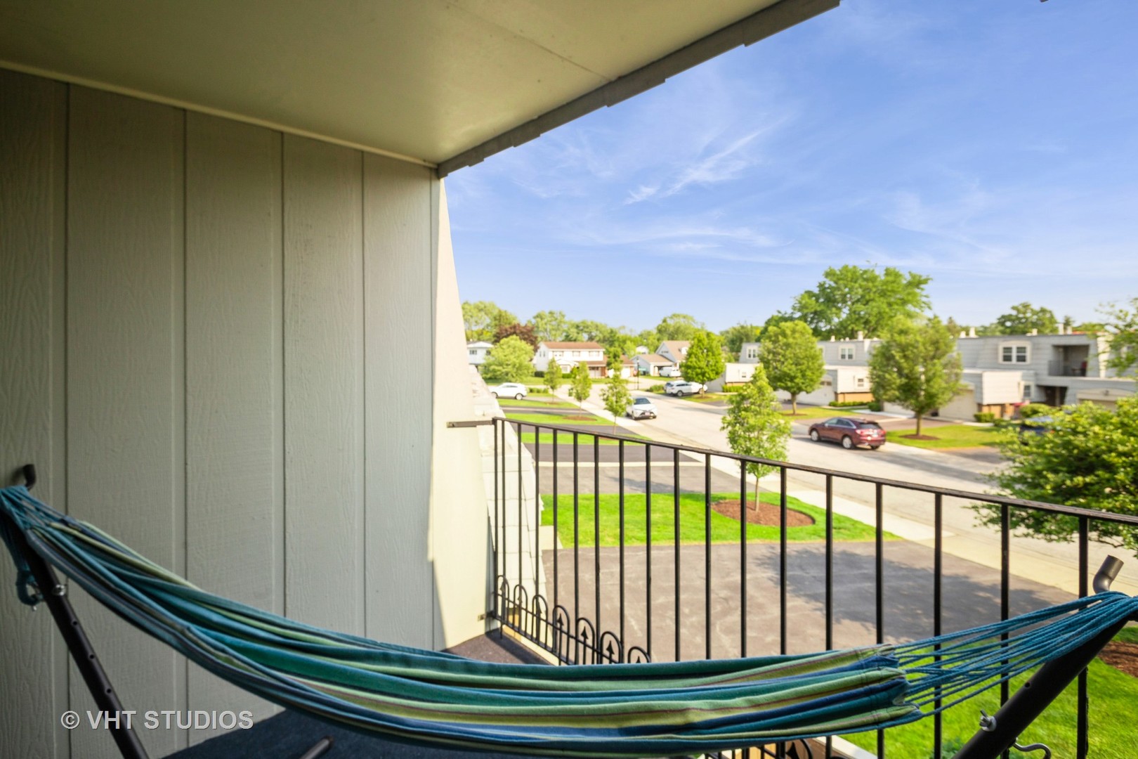 642 Burgundy Court #A, Elk Grove Village, IL 60007
