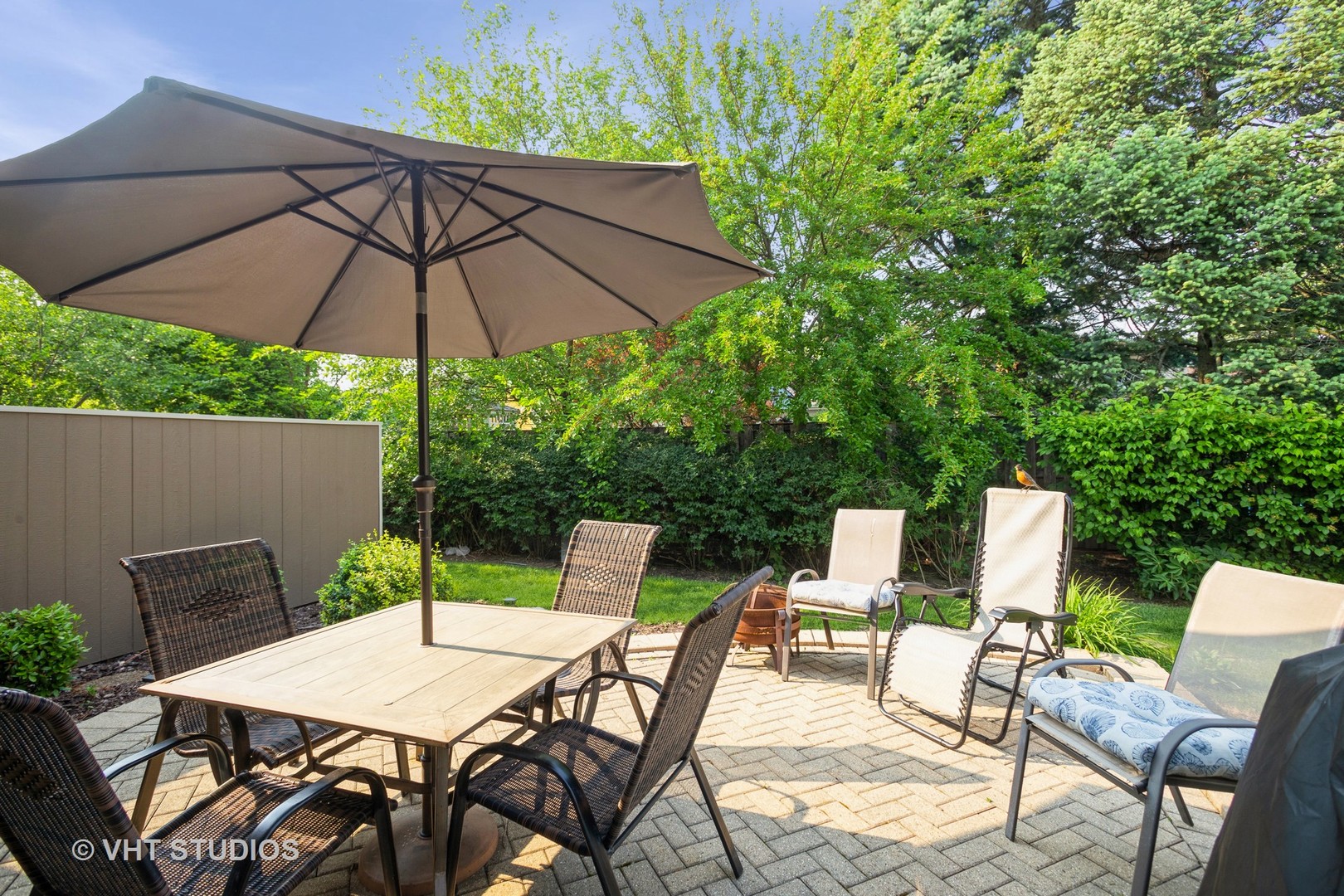 642 Burgundy Court #A, Elk Grove Village, IL 60007