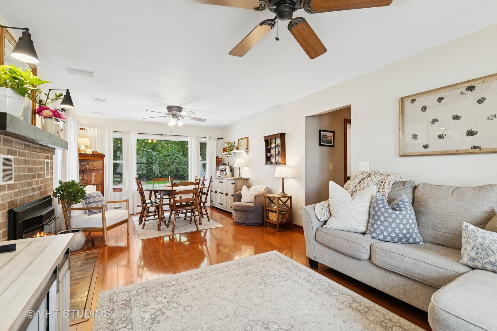 207 S Van Buren Street, East Dundee, IL 60118