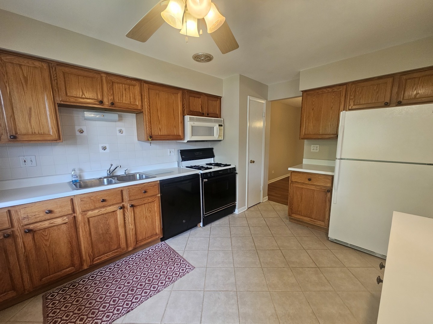 25 E Palatine Road #305, Arlington Heights, IL 60004