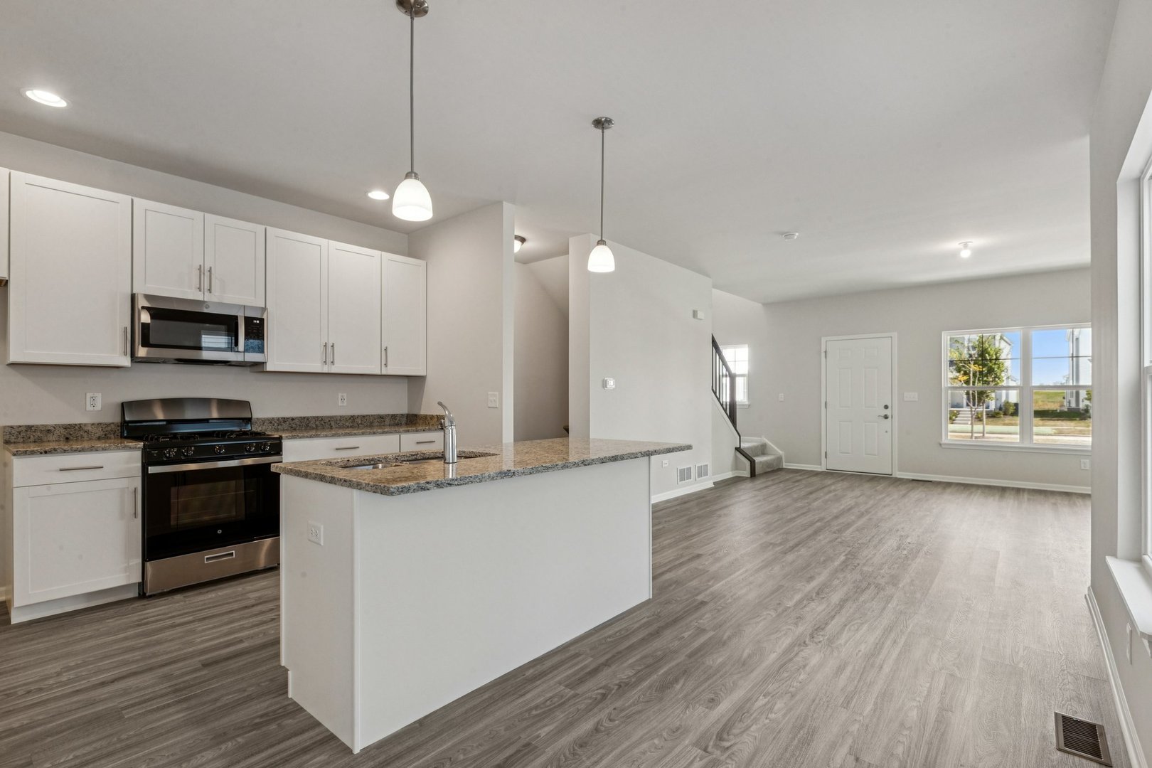 811 Station Boulevard, Elburn, IL 60119