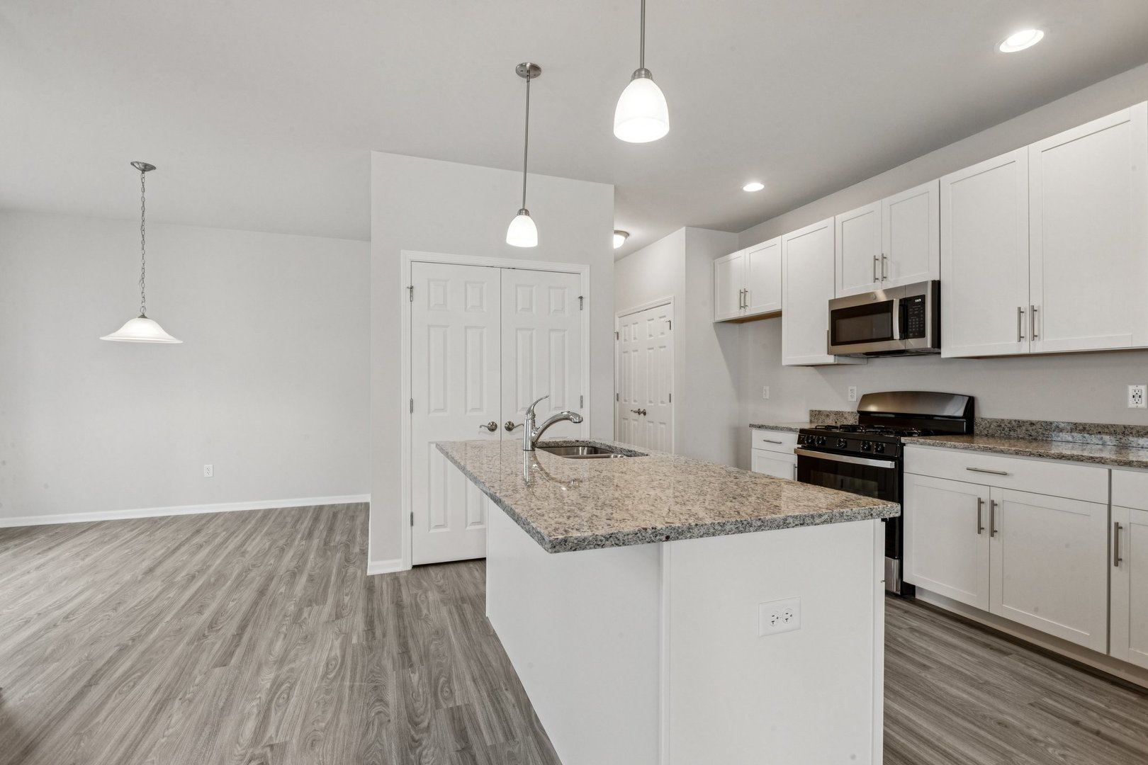 811 Station Boulevard, Elburn, IL 60119