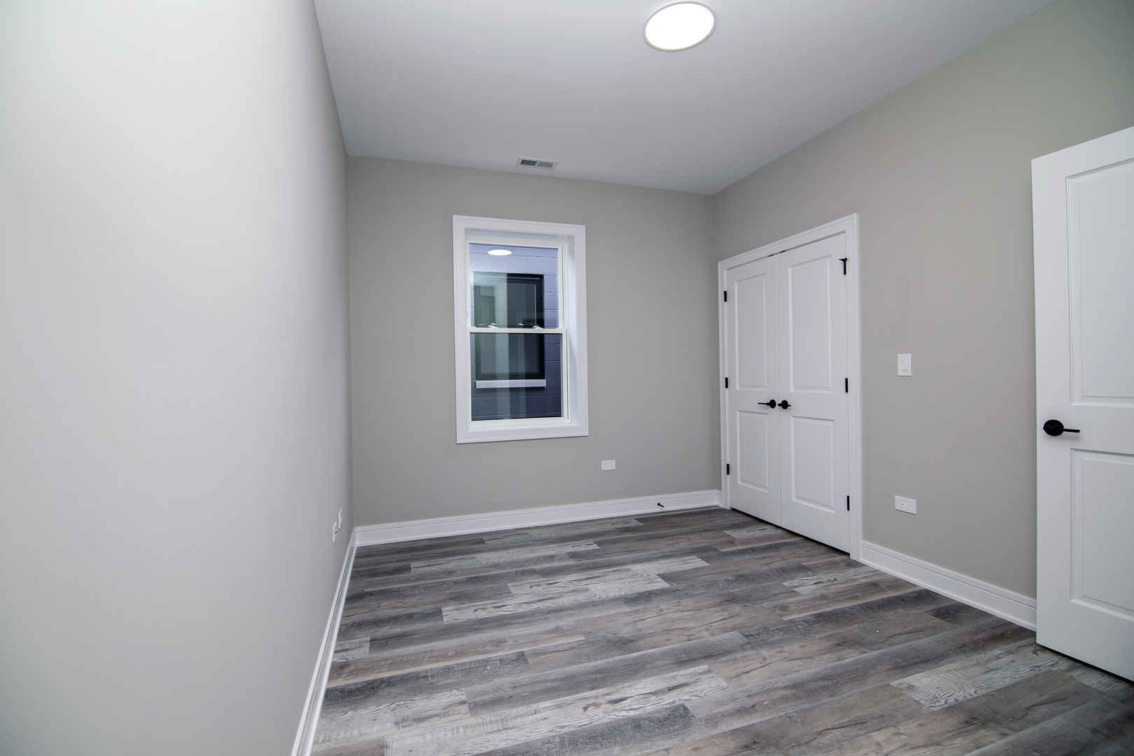 1422 E 66th Place, Chicago, IL 60637