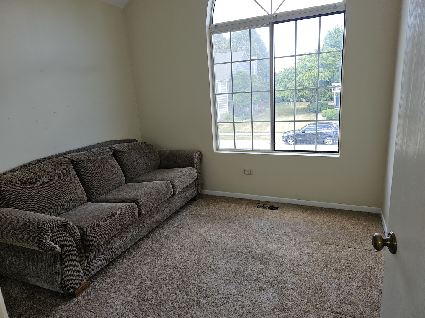 2135 COLORADO Avenue #2135, Elgin, IL 60123