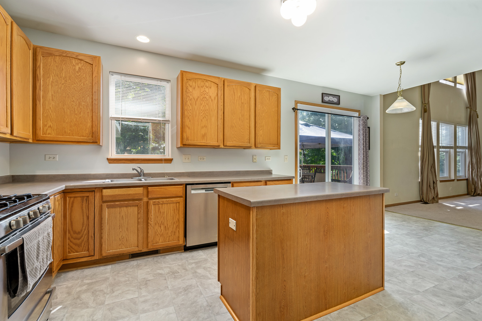 2658 Bauer Road, North Aurora, IL 60542