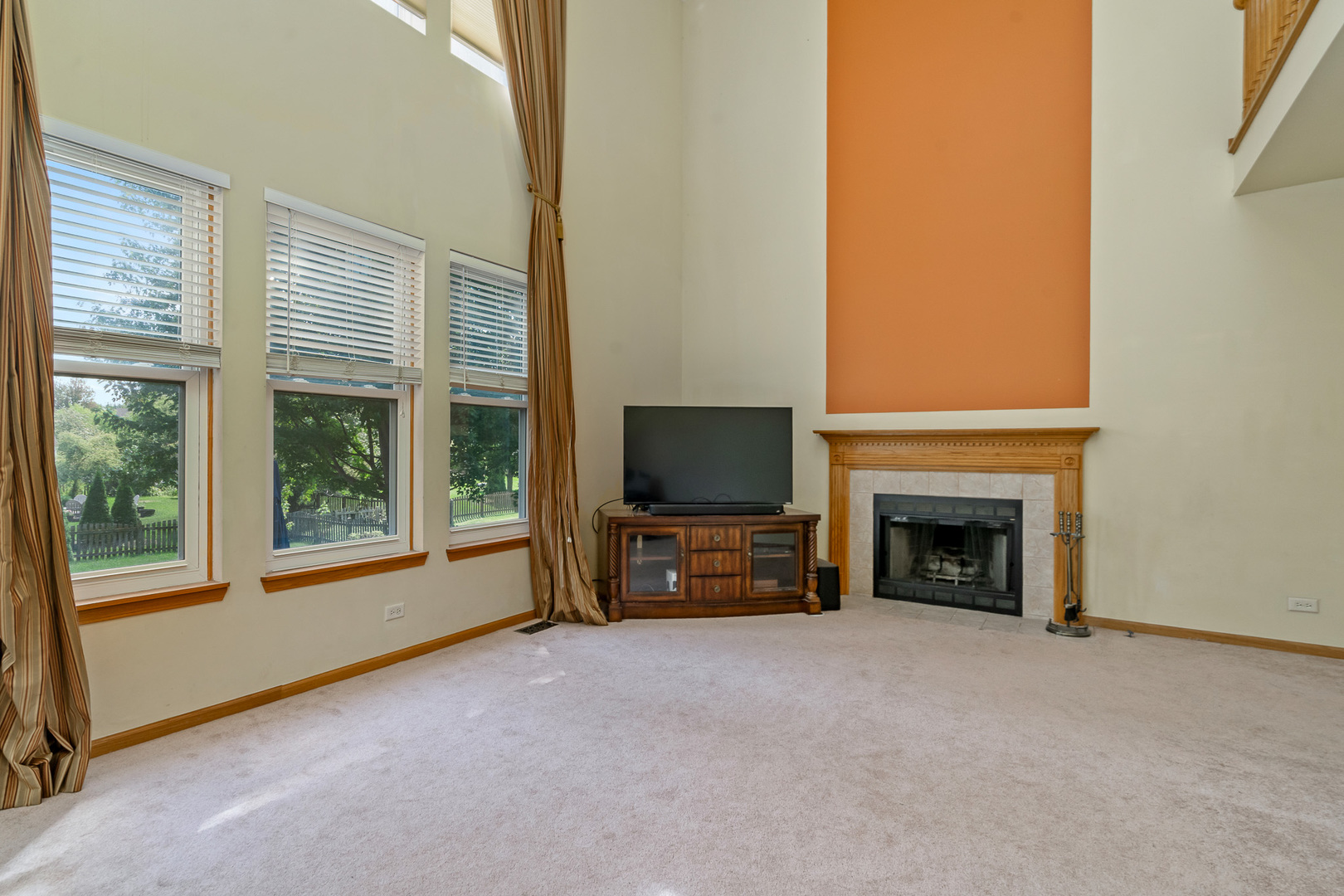 2658 Bauer Road, North Aurora, IL 60542