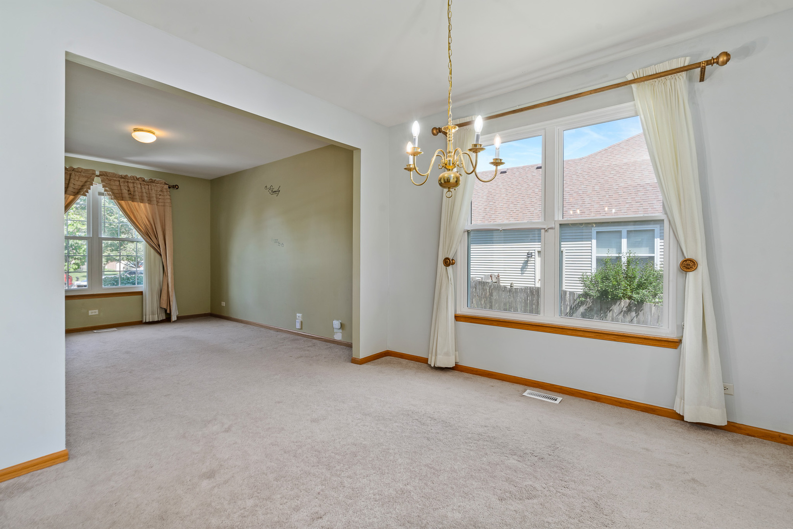 2658 Bauer Road, North Aurora, IL 60542