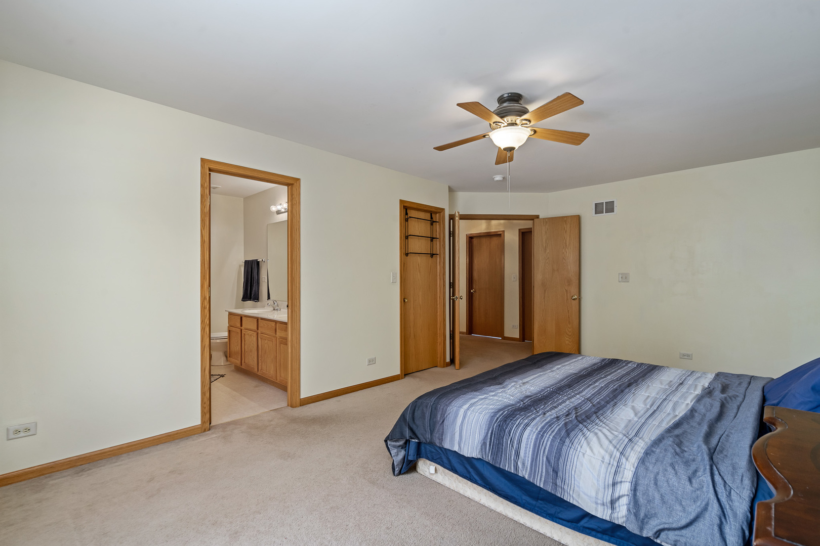 2658 Bauer Road, North Aurora, IL 60542