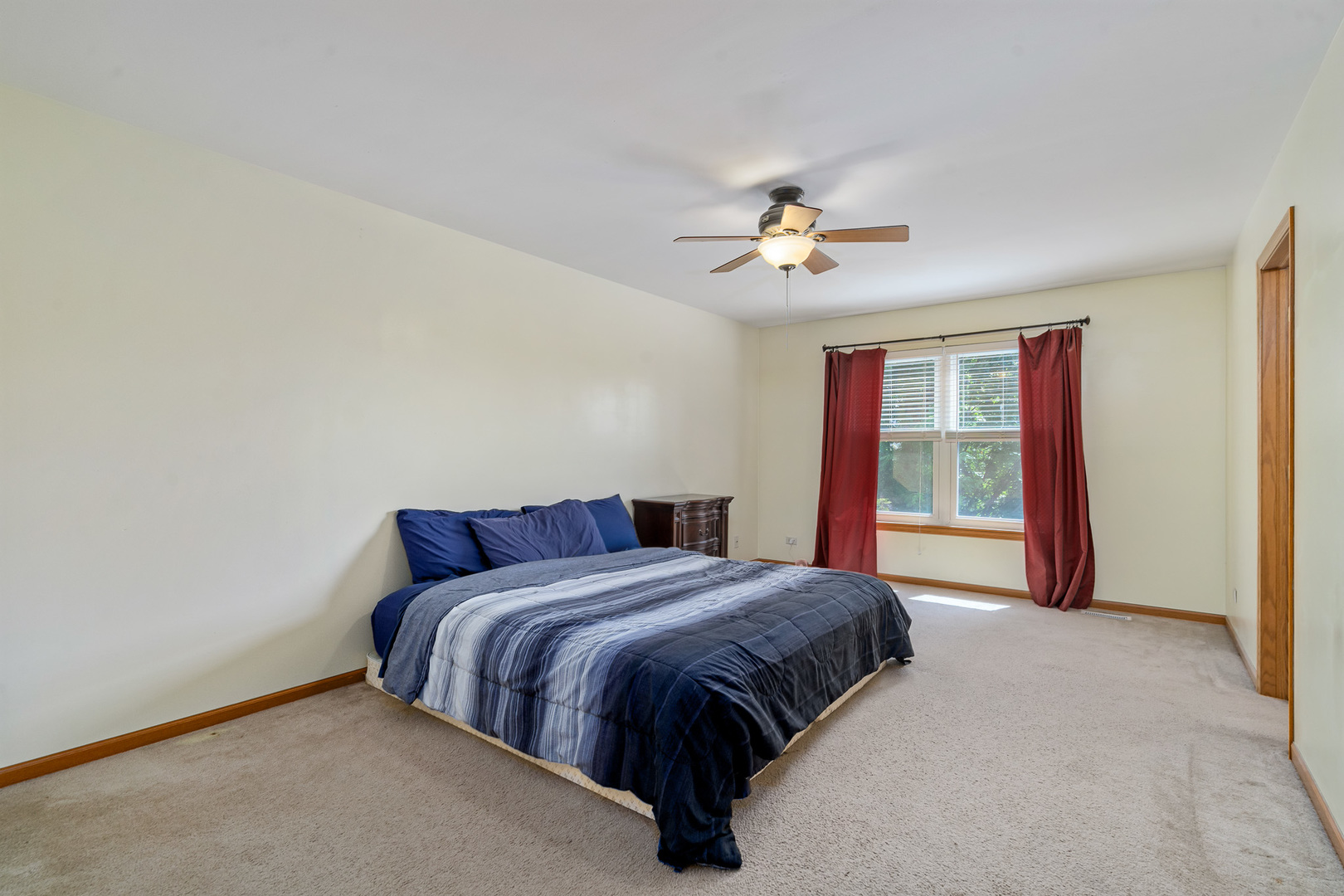 2658 Bauer Road, North Aurora, IL 60542
