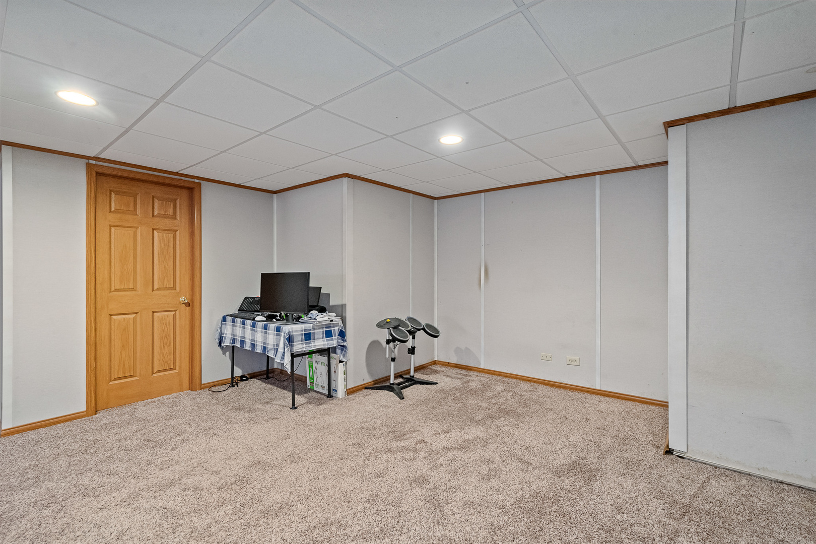 2658 Bauer Road, North Aurora, IL 60542