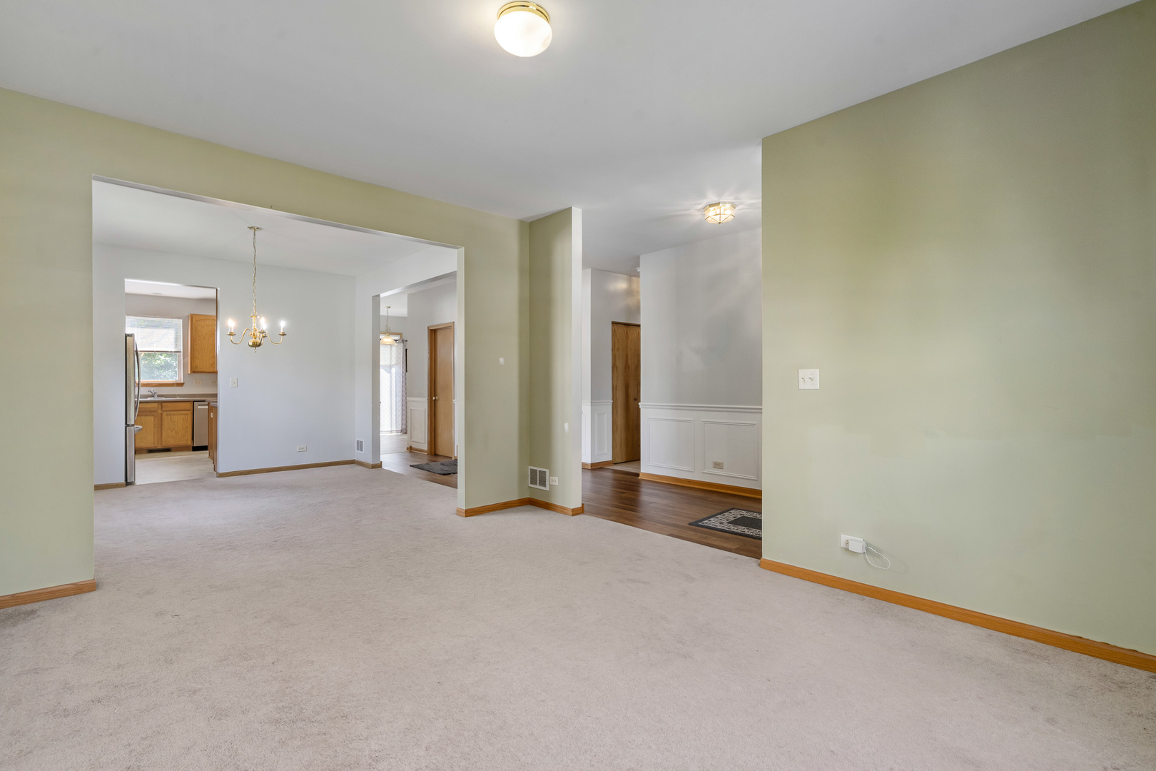2658 Bauer Road, North Aurora, IL 60542