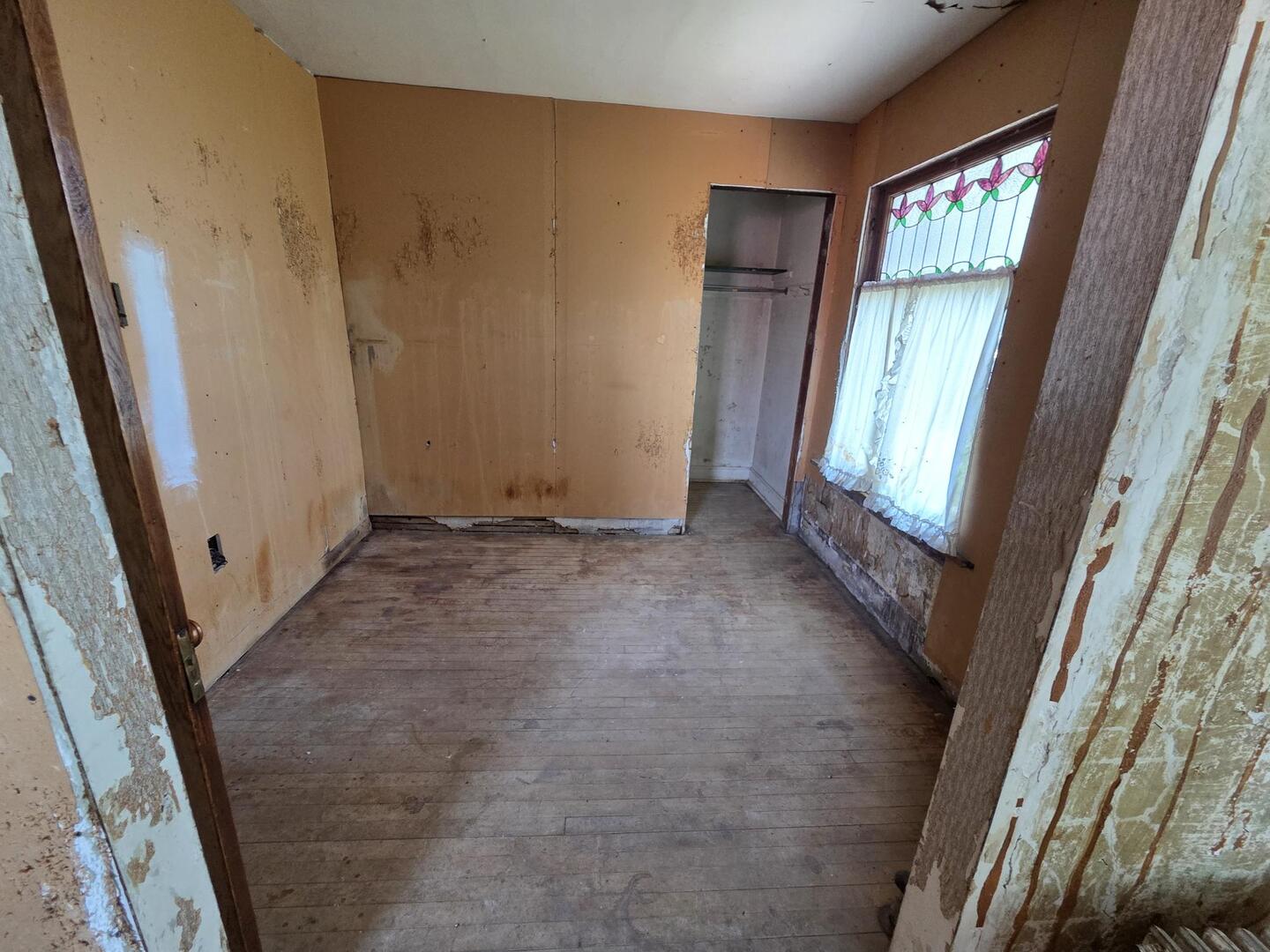 5071 W Pensacola Avenue, Chicago, IL 60641