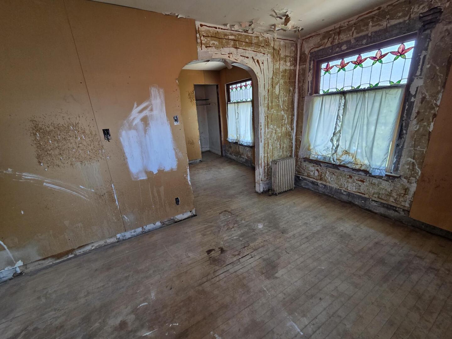 5071 W Pensacola Avenue, Chicago, IL 60641