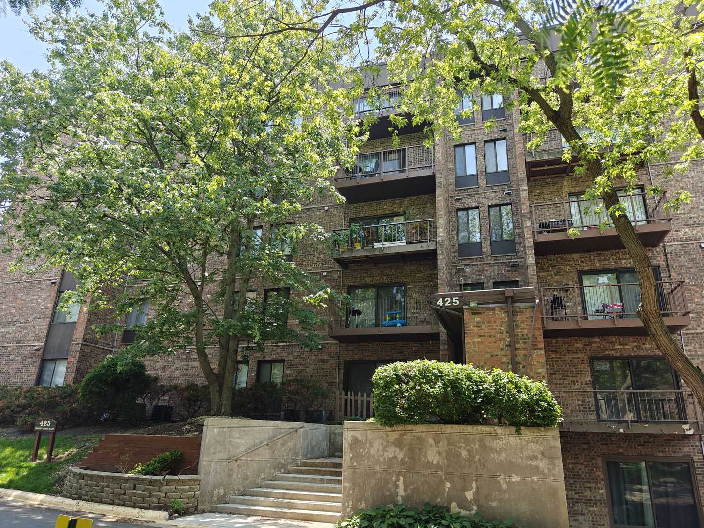 425 Walnut Creek Lane #1401, Lisle, IL 60532