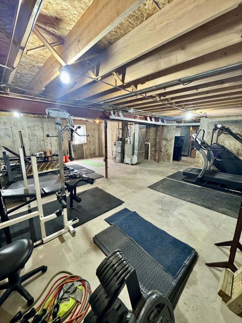 1064 N 129th Infantry Drive, Joliet, IL 60435