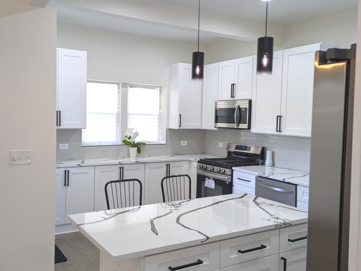 11173 S Hermosa Avenue, Chicago, IL 60643