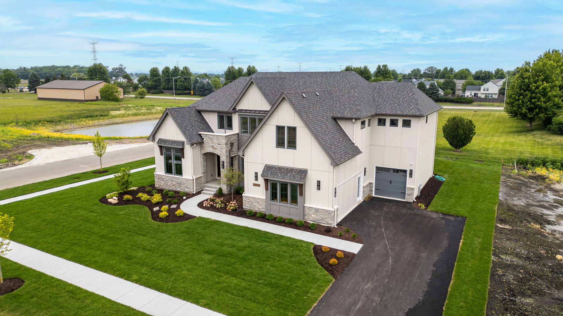 12029 S Stallion Drive, Plainfield, IL 60585