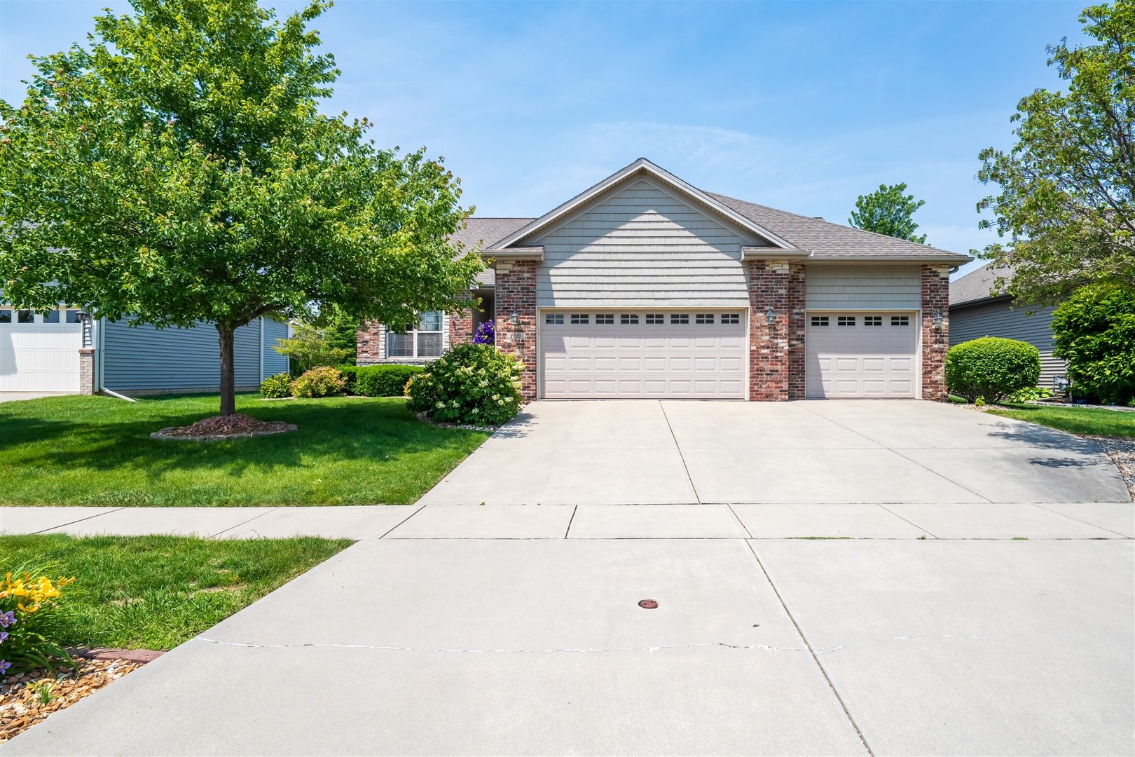 1720 Eide Road, Bloomington, IL 61704