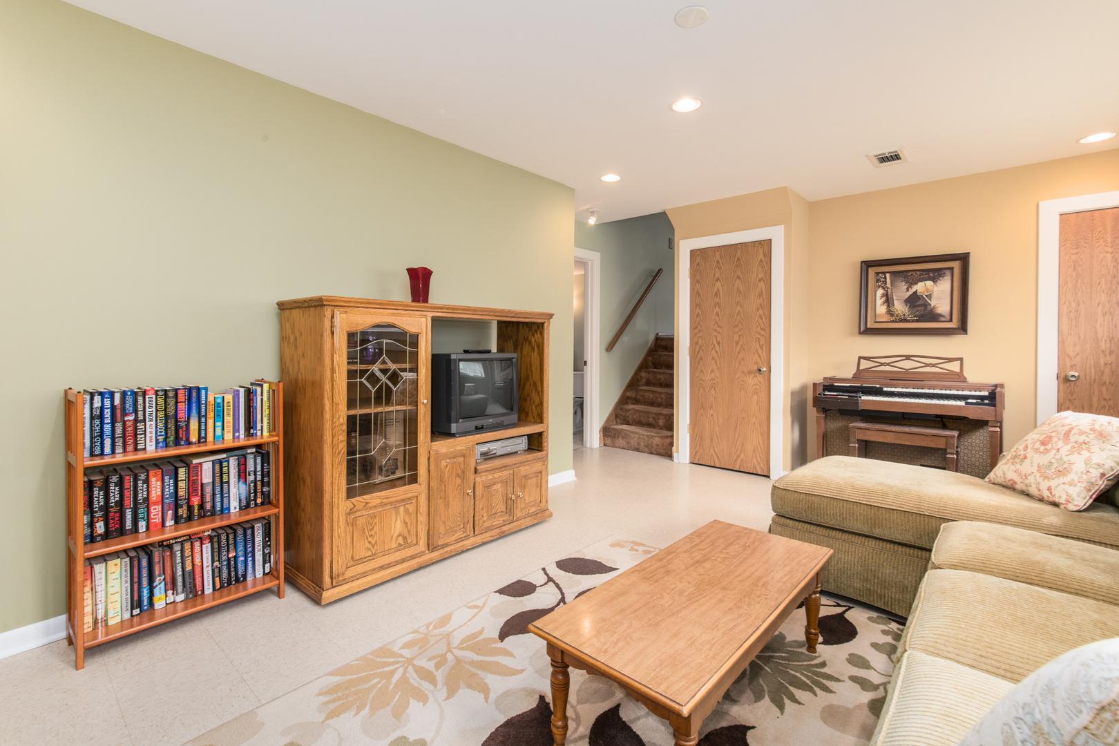 305 Denver Drive, Des Plaines, IL 60018