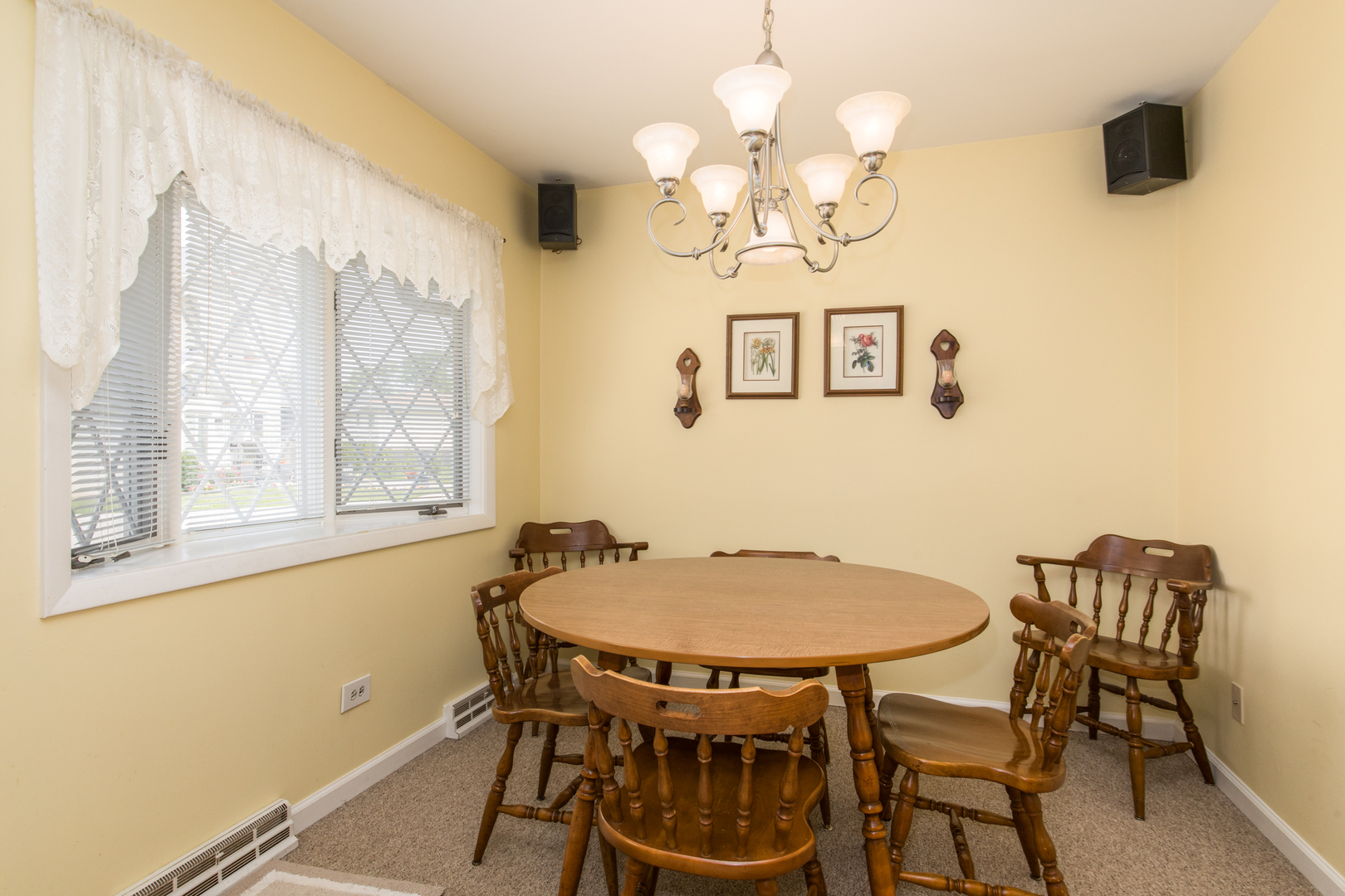 305 Denver Drive, Des Plaines, IL 60018