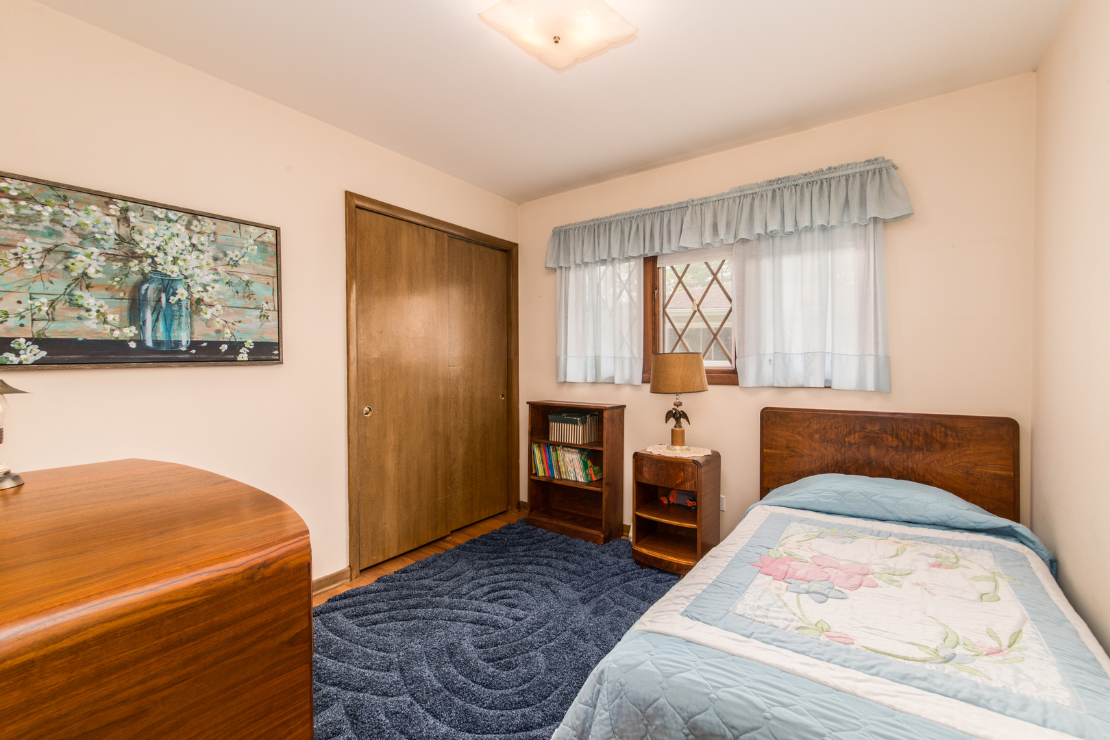 305 Denver Drive, Des Plaines, IL 60018