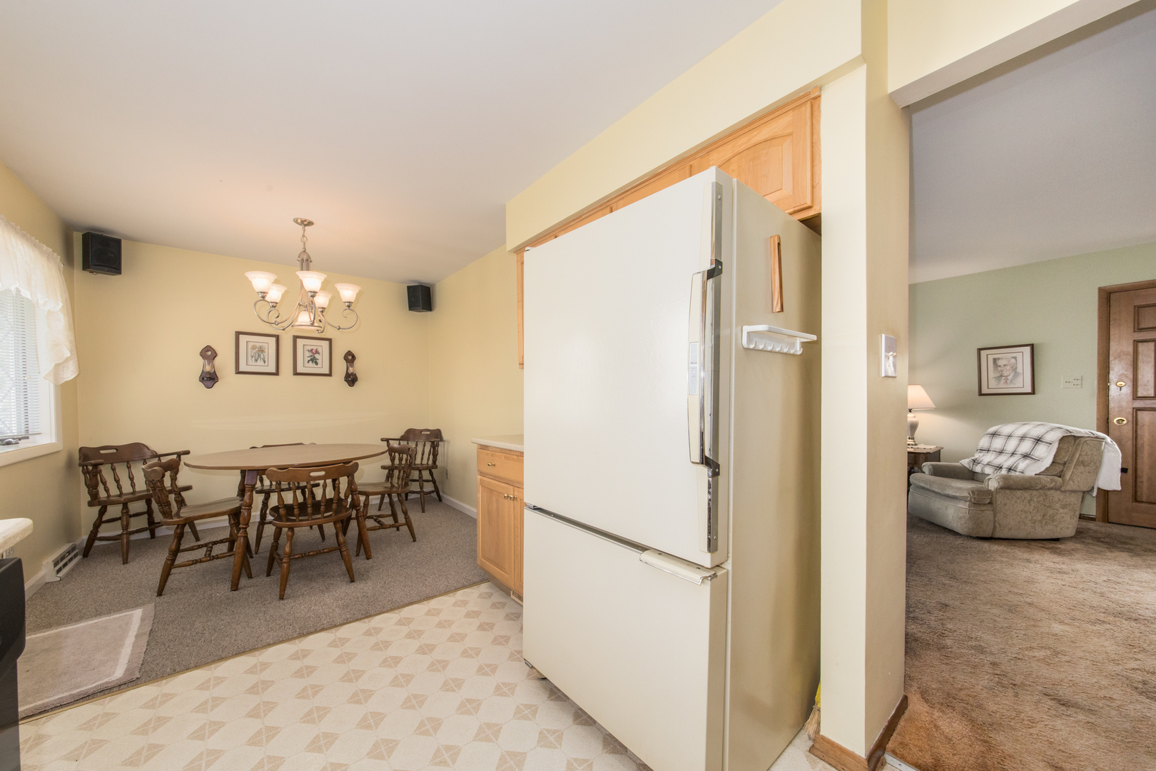 305 Denver Drive, Des Plaines, IL 60018