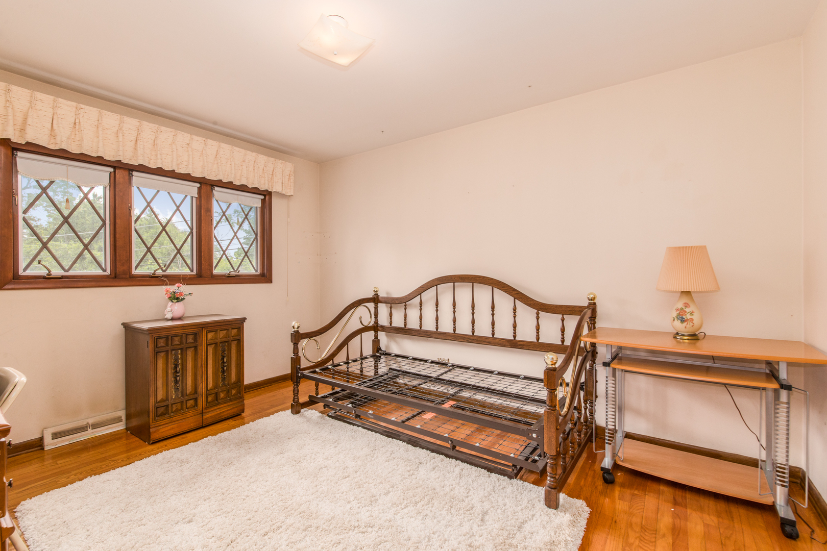 305 Denver Drive, Des Plaines, IL 60018