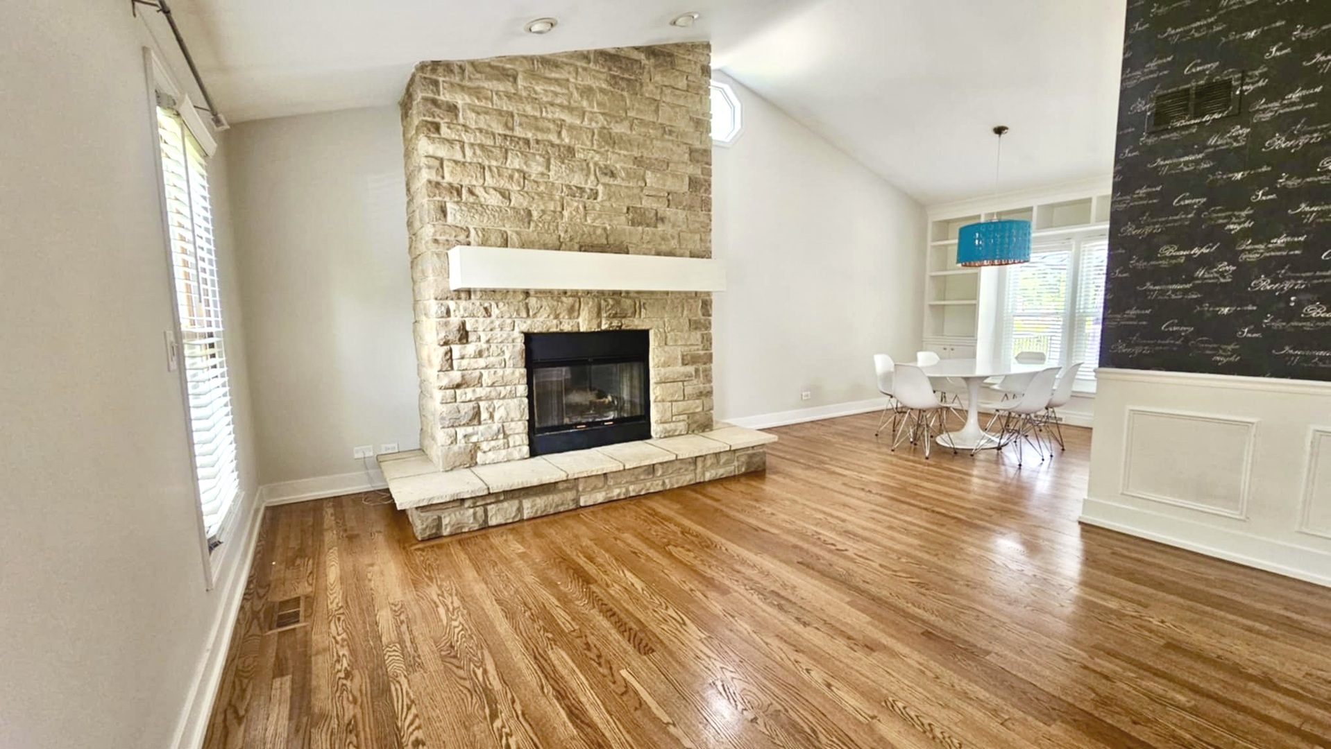 545 Avebury Lane, Roselle, IL 60172