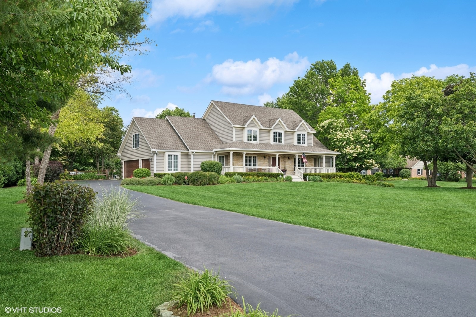 4N709 W Woods Drive, St. Charles, IL 60175