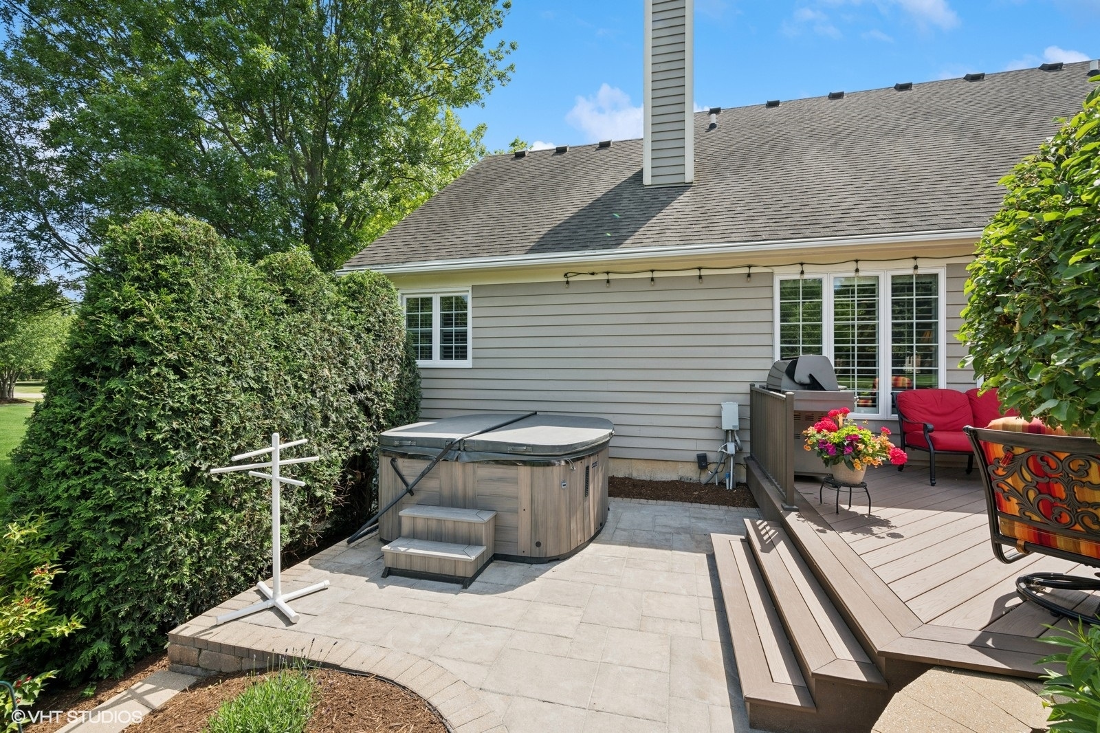 4N709 W Woods Drive, St. Charles, IL 60175