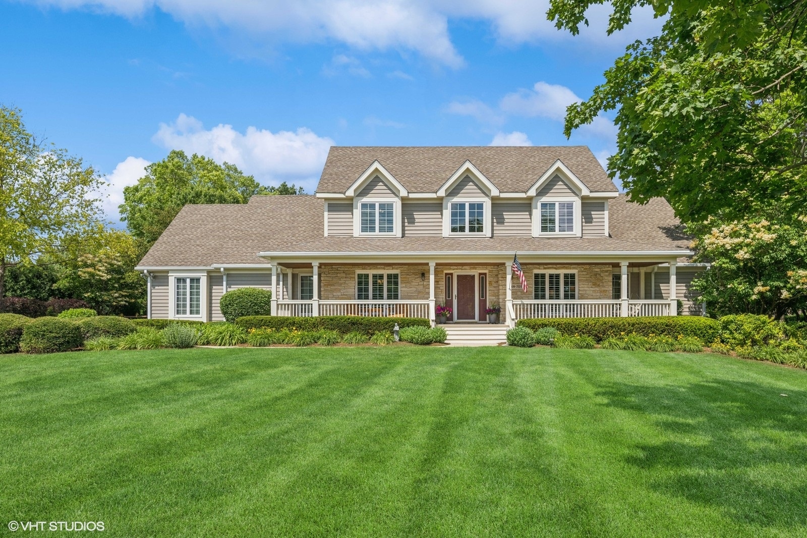 4N709 W Woods Drive, St. Charles, IL 60175