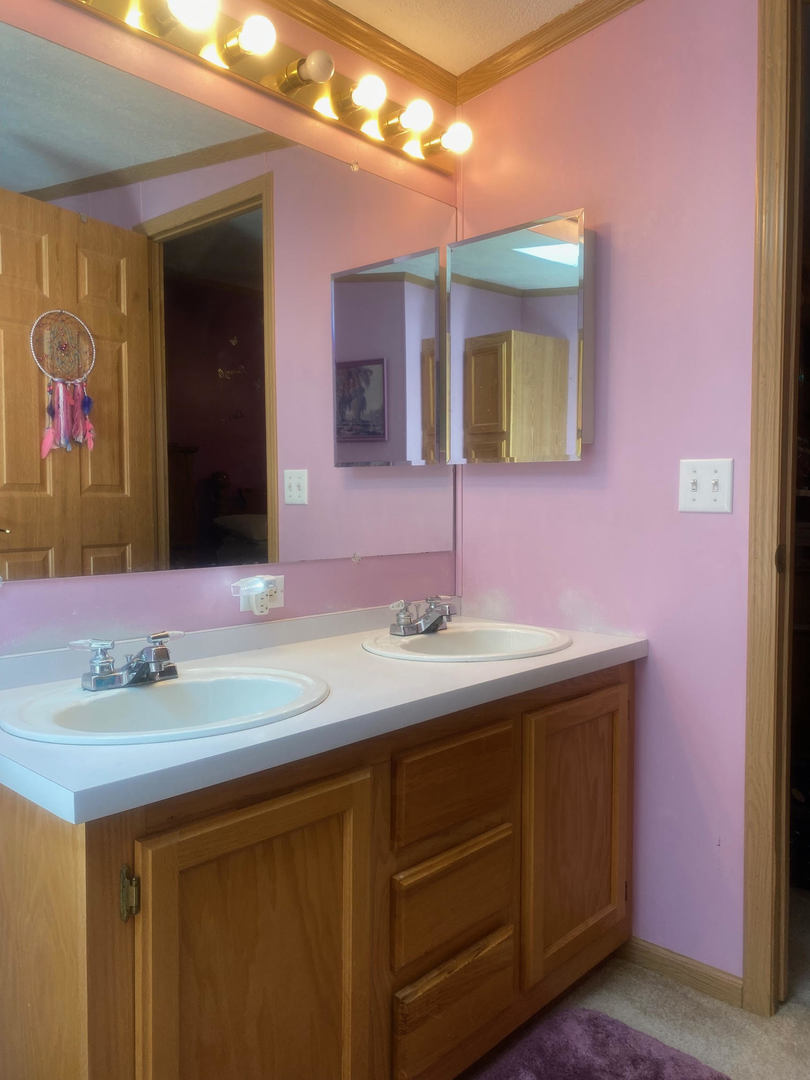 101 Crescent Drive, Watseka, IL 60970