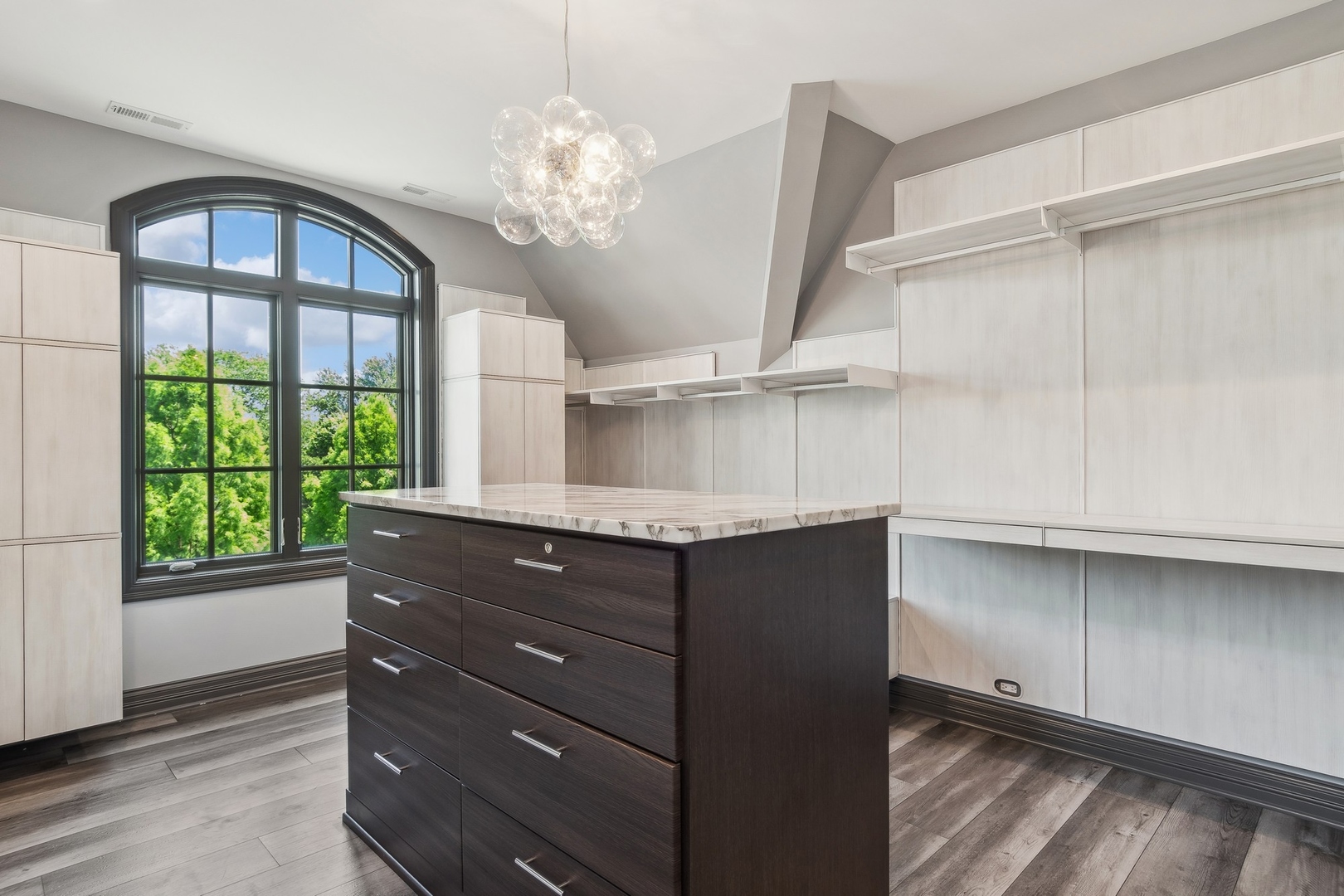 Naperville, IL 60564