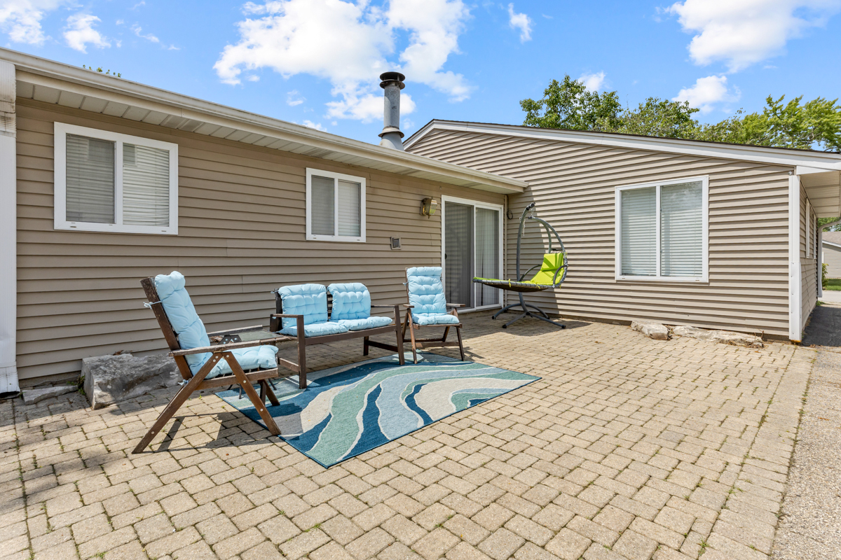 91 Rockledge Drive, Romeoville, IL 60446