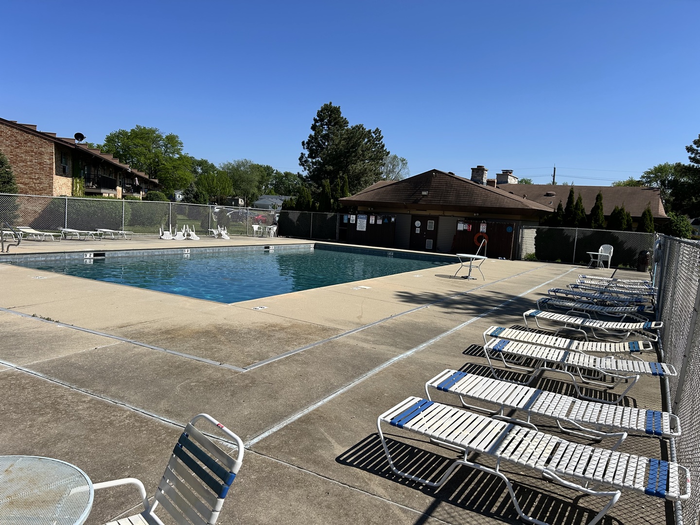 822 E OLD WILLOW Road #201, Prospect Heights, IL 60070