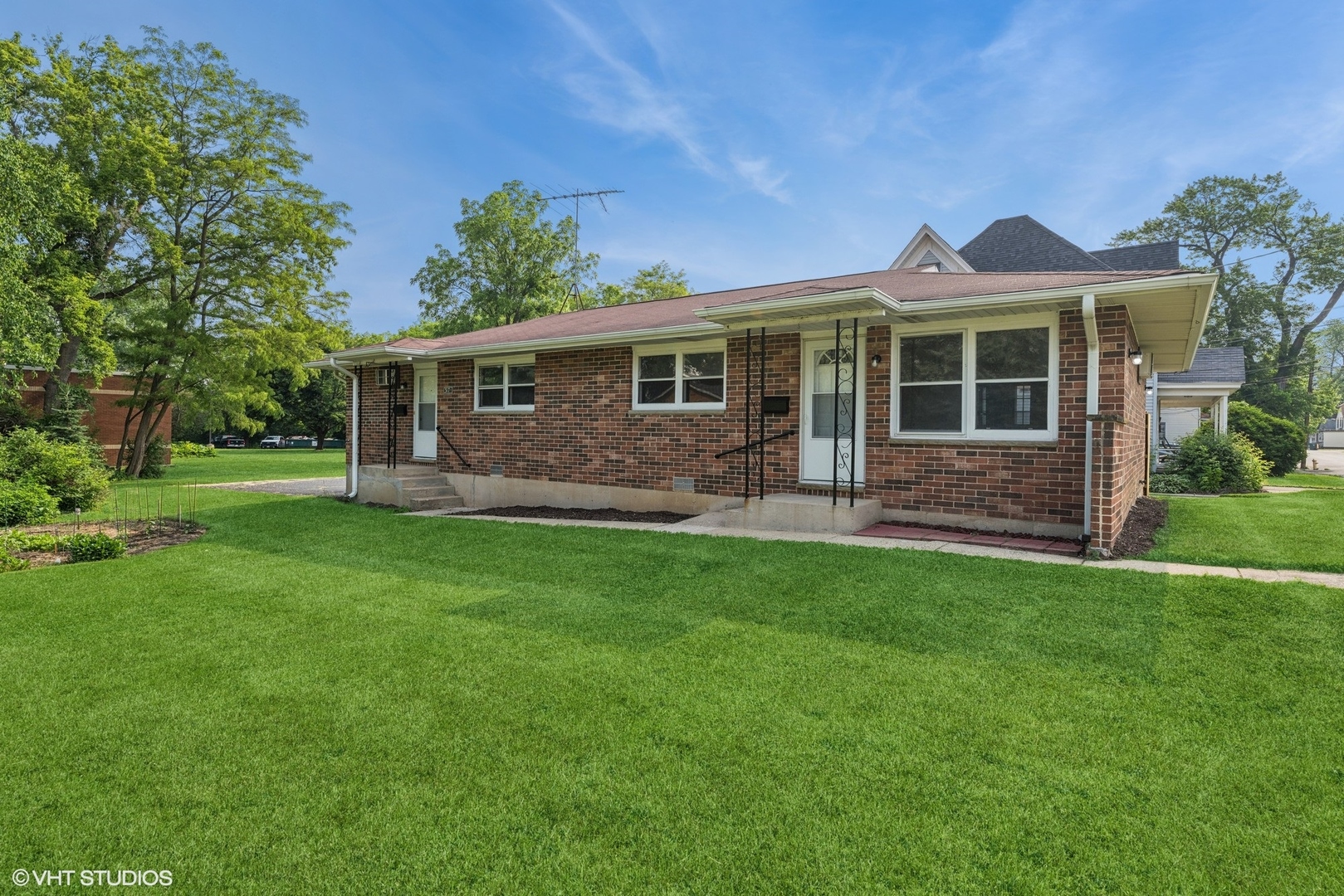 317 Park Avenue, Antioch, IL 60002