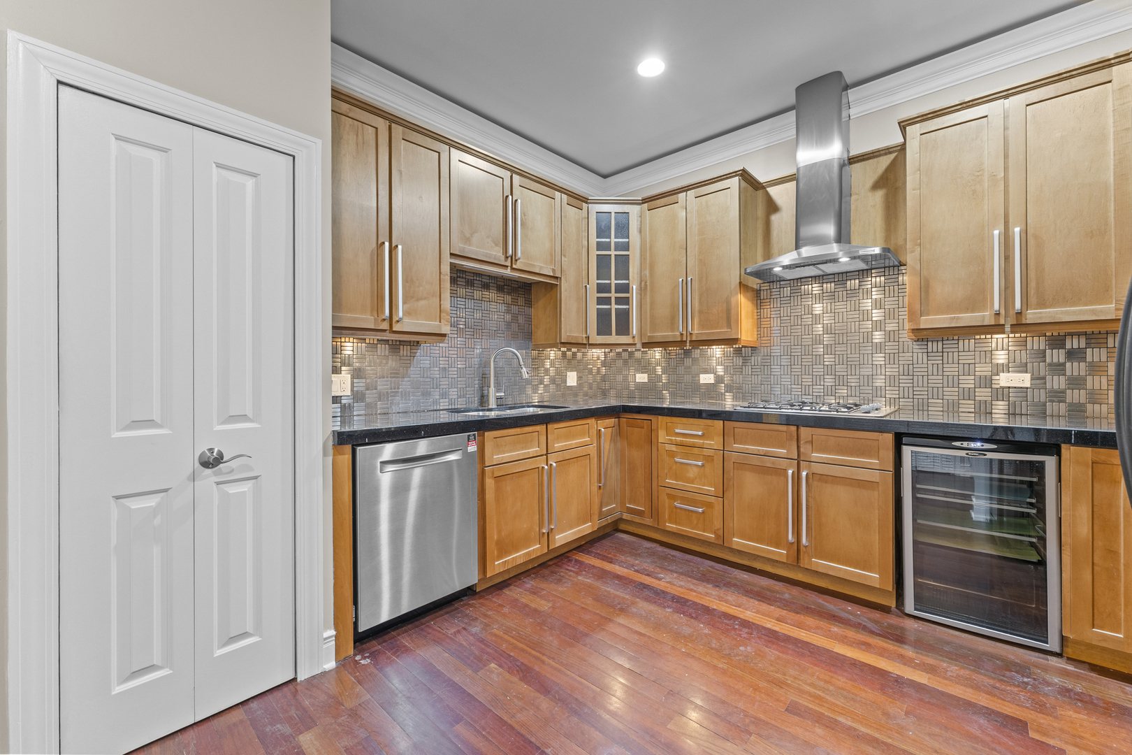 4231 N Kedzie Avenue #3E, Chicago, IL 60618