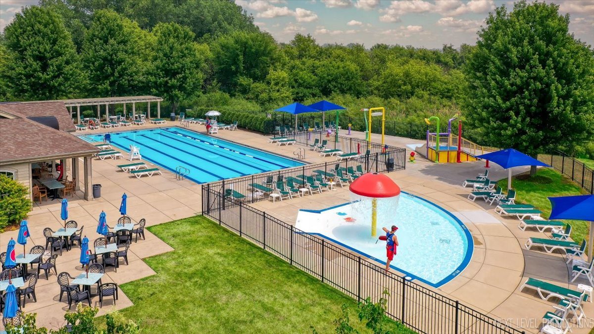 0S587 Grengs Lane, Geneva, IL 60134