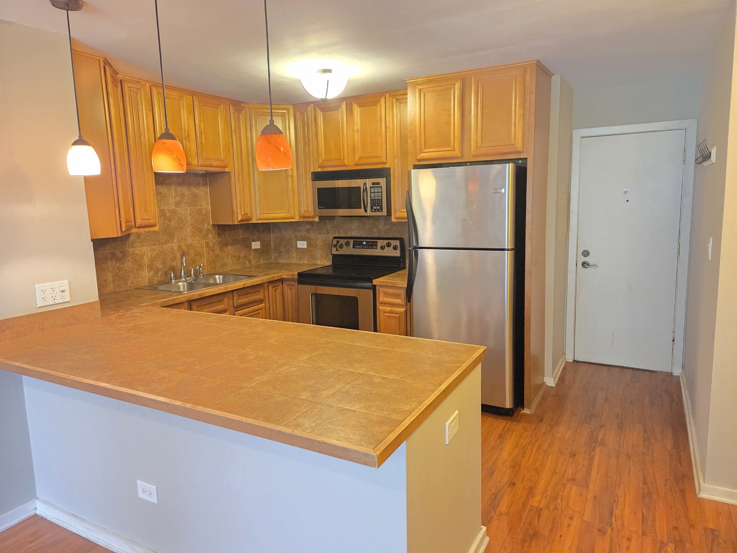 164 Dunteman Drive #101, Glendale Heights, IL 60139