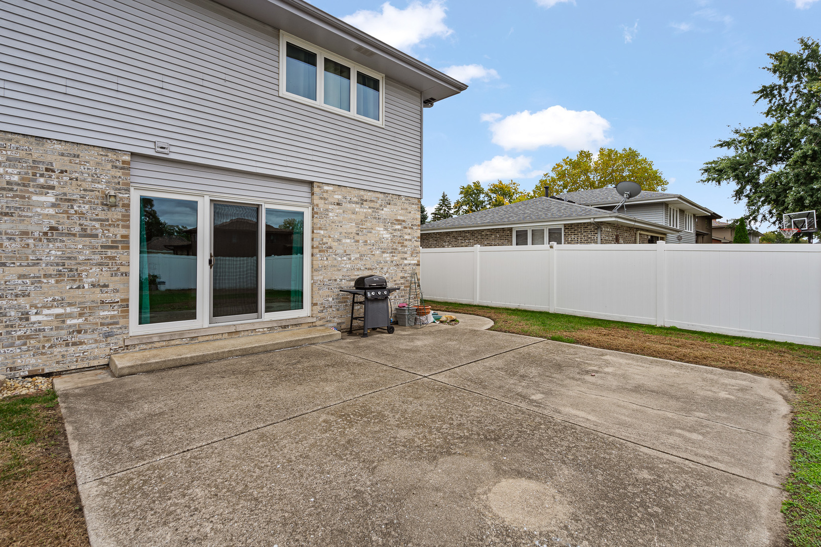 13412 Le Claire Avenue, Crestwood, IL 60418