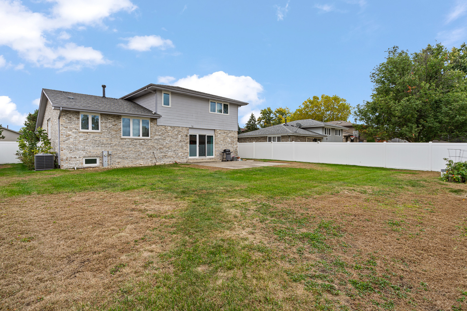 13412 Le Claire Avenue, Crestwood, IL 60418