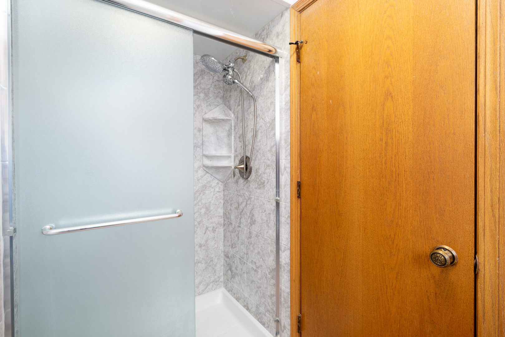 13412 Le Claire Avenue, Crestwood, IL 60418